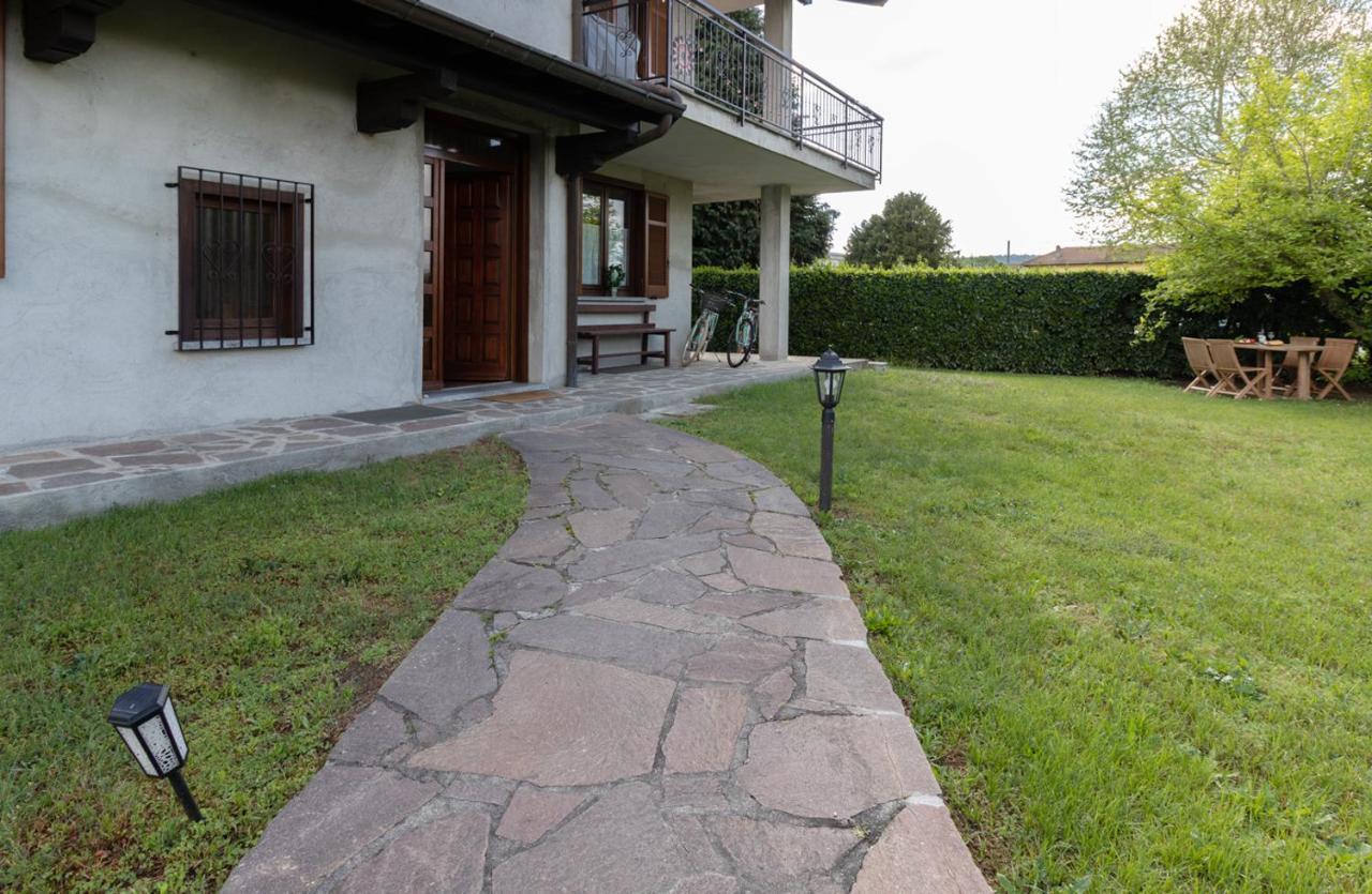 Profumodilago Angera Esterno foto